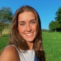 Lisa Kort's Instagram, Twitter & Facebook