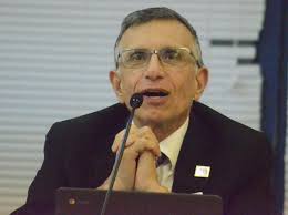 High schools' superintendent takes final bow