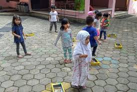 Bikin melongo 5 fakta tidak lazim tentang sekolah siswi di jepang. Playgrup Semut Semut Semut Semut