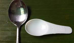 Seperti yang banyak diketahui bahwa ukuran sendok teh itu sebenarnya lebih kecil dibandingkan dengan sendok makan, maka untuk itu ukuran dalam takarannyapun jauh lebih sedikit bila ingin dibandingkan dengan sendok makan. 1 Sendok Teh Berapa Gram Ini Cara Hitung Paling Mudah