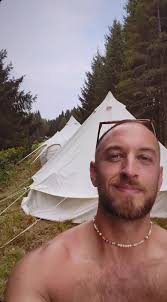 Trouvé !* Hello ! 😊 Je peux embarquer une jolie personne avec moi pour  voyager jusqu'à Anatha. 🚗 Je pars vendredi matin de Mascouche en passant  par Montréal et reviendrai dimanche soir.