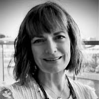 Amy Roelofs's Instagram, Twitter & Facebook