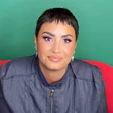 Shop.demilovato.com watch the demi lovato: Pop Singer Demi Lovato Comes Out As Non Binary Demi Lovato The Guardian