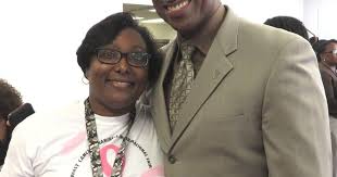 Breast cancer survivors pay it forward to save others