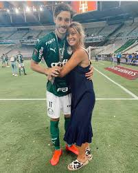 His jersey number is 17.matías viña statistics and career statistics, live sofascore ratings, heatmap and goal video highlights may be available on sofascore for some of matías viña and palmeiras matches. Caras Uruguay Matias Vina Campeon De La Libertadores Facebook