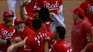 ¡Remontada Épica! Reds vencen a Rockies con error en la novena entrada - Imagen principal del artículo