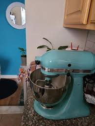 Use the time you save letting the mixer do the hard work to dream up more special treats for your friends and family. Kitchenaid Artisan 10 Speed 5 Quart Tilt Head Electric Stand Mixer Aqua Sky P C Richard Son