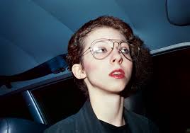 Kleurenfoto's van feestende punkers in San Francisco in de jaren zeventig