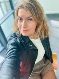 Happy Friday from me and Sid! On @BBCRadio3 @ 9.30 Joplin's 🍁 Rag to  start, some Rachmaninov 2, Byrd's Crowned With Flowers 🌺 in the  Playlister, Beethoven's Waldstein 🎹 Sonata & a