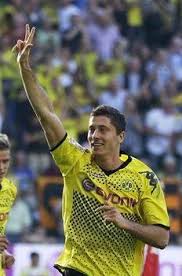 Robert lewandowski is at the top of his game right now, as he just had his fifth season with at least 40 goals scored in one season. ÙŠÙˆÙ†Ø§ÙŠØªØ¯ ÙŠÙˆØ§Ø¬Ù‡ Ù…Ù†Ø§ÙØ³Ø© Ø¥Ù†ØªØ± Ù…ÙŠÙ„Ø§Ù† Ø¹Ù„Ù‰ Ù„ÙŠÙØ§Ù†Ø¯ÙˆÙØ³ÙƒÙŠ