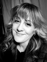 USED PS4 CONSOLE --> PS4 SLIM 500GB