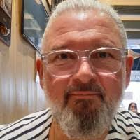 Eric Henne's Instagram, Twitter & Facebook