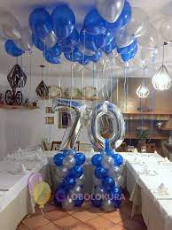 Ramo de globos en colores pastel decorados en dorado decoración de globos diy con pintura en dorado materiales necesarios paso 1. Feliz 70 Cumpleanos Con Globos Fiesta De Cumpleanos De Los 50 Decoracion De Cumpleanos Feliz Cumpleanos Decoracion