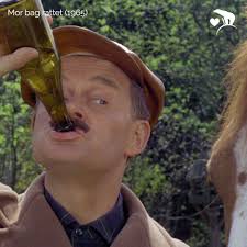 Mor bag rattet: Weekendbajer