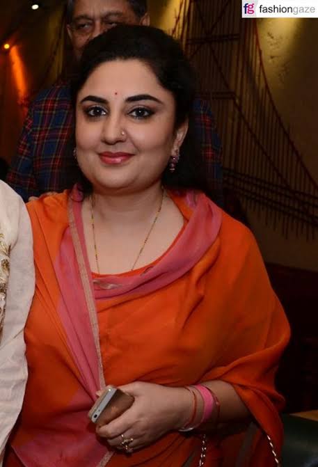 [Image: images?q=tbn%3AANd9GcR6E8QCXC3jYrubgP3X7...1el8hFqchh]