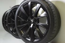 Tesla wheels rims wheel rim stock factory oem replacement chrome black chrome detroit wheel and tire is the leading provider of factory original wheels for tesla. 21 Tesla Model S Factory Oem Original Wheels And Tires Satin Black Factory Wheel Republic