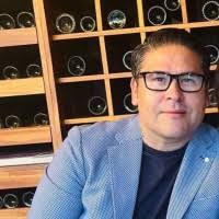 2400+ perfiles de «Ozuna»