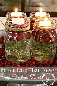 Instead of looking for the perfect christmas table decorations and centerpieces this year, why not make your own diy christmas centerpiece for free, with things you can find inside and outside your home?. Festive Christmas Table Decoration Ideas And Tutorials 2017