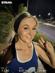 Start easy, finish stronger. Just keep running🏃 R7runclub🇸🇦