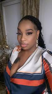 Hey girlies, I am Jordaan 32 and restarting my fitness journey post sports  injury. Currently back in Orange theory fitness but need more core workouts  and meal preps.