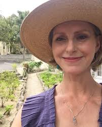 Just when you think real estate in Canmore couldn't get any better, you  meet @kelly.macmillan and suddenly, it's a whole new level of fun. . With  nearly 40 years 🫣 👵 of