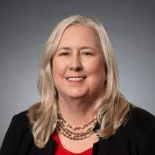 Kami Stone's Instagram, Twitter & Facebook