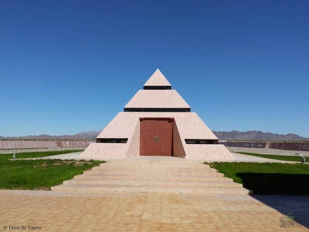 the Center of the World | The Local Tourist