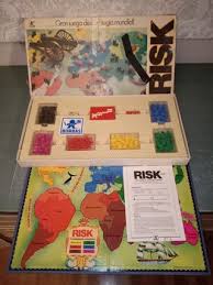 Recordamos aquel juego de cuando eramos niños y del que ni siquiera recordamos el nombre.se pueden cambiar los items y elegir otros que nos gusten e incluso. Juego Risk Anos 80 Risk Es Una Saga De Videojuegos Con Titulos En Nuestra Base De Datos Desde 2000 Y Que Actualmente Cuenta Con Un Total De 9 Juegos Para