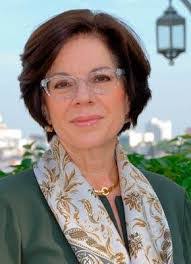 Amanda Hyndman's Instagram, Twitter & Facebook