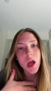 Toy obsecionada con esta cancion 🙃