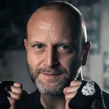 Kris Bradley's Instagram, Twitter & Facebook