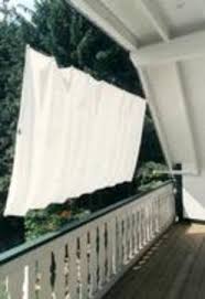 Vielseitig nutzbar nicht nur ein vorhangstoff kann an diesem seil im zweifel einen experten um hilfe bitten. Sonnenschutz Und Sichtschutz Fur Ihren Balkon Balkon Loggiatyp