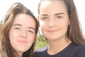 Sun shines for Aoibheann's Pink Tie