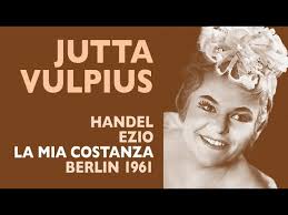 Jutta Vulpius scales her big coloratura for a baroque bauble