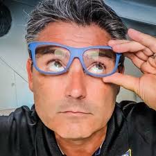 Roberto Espada (@robeespada)