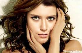 أحدث صورة للنجمة بيرين سات بعد زيادة وزنها وبدون مكياج Little Girl Lost Most Beautiful Women Celebrities