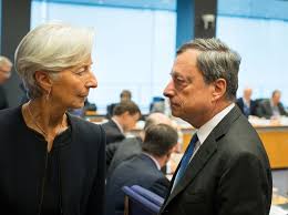 Mario draghi attacked by protester at ecb press conference. Draghi Says This Time It S Difficult To Find Greek Solution Bloomberg