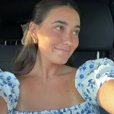 Macy Quinn's Instagram, Twitter & Facebook