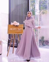Sebenarnya, memilih model baju kondangan bukanlah hal yang sulit. 6 Tren Model Gaun Pesta Untuk Muslimah 2020