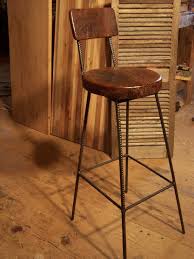 Reclaimed Oak Bar Stools With Industrial Rebar Legs And Back Rest Moveis De Madeira Layout De Moveis Moveis Estilo Industrial