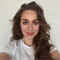 Amanda Swinehart's Instagram, Twitter & Facebook