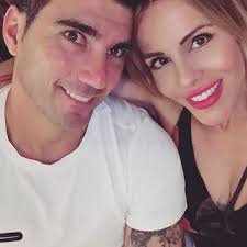 Noelia López, viuda de Reyes, denuncia que alguien usa su nombre para  lucrarse