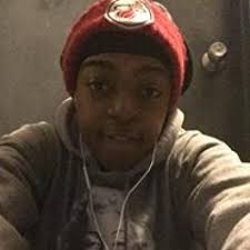 Stream Dee Marshall music