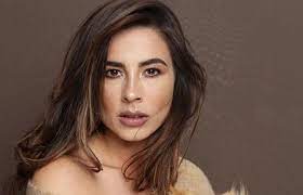 Carla giraldo las muñecas de la mafia 2. Carla Giraldo Anuncia El Estreno De Las Munecas De La Mafia 2 Con Janbaaz
