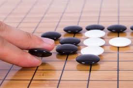 Descubre la mejor forma de comprar online. Juego De Mesa Chino Go O Weiqi Piedras En Blanco Y Negro Y Tablero Pequeno Hecho A Mano Posicion De Apertura Fotos Retratos Imagenes Y Fotografia De Archivo Libres De Derecho Image