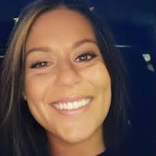 Jennifer Highsmith's Instagram, Twitter & Facebook