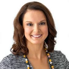 Leah Cameron's Instagram, Twitter & Facebook