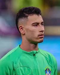 𝐓𝐀𝐋𝐊 𝐓𝐈𝐌𝐄: *United fans — would you keep Rasmus Højlund or cash in  now that Benjamin Šeško has arrived?* 🤔 Keep ✓ 💙 Or Sell 💰❤️  #fypシ゚viralシfypシ゚viralシalシ