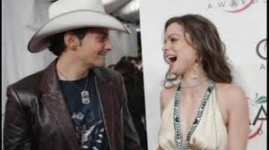 Married wife cheats on husband. Kimberly Williams Paisley Renews Vows To Brad In Hot Pink Panties B104 Wbwn Fm