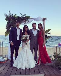 Poze De La Nunta Prezentatoarei Tv Inesa Voscoboinic Din Grecia Cum A ArÄƒtat Rochia De MireasÄƒ Unica Md